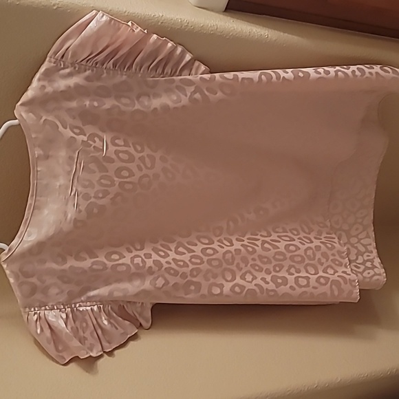 Satiny animal print ruffle sleeve blouse 👚 - Picture 12 of 13